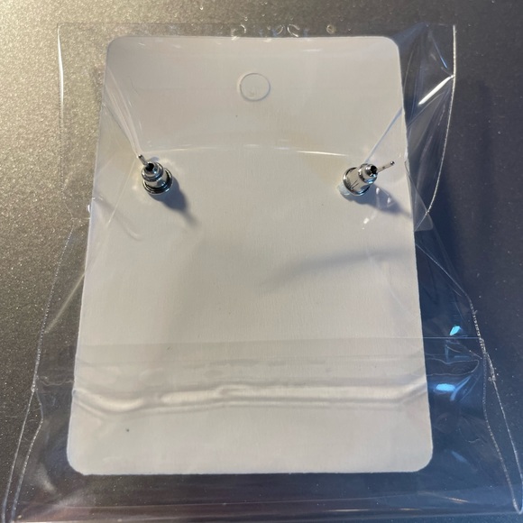 Fluffy rabbit earrings - Picture 2 of 2